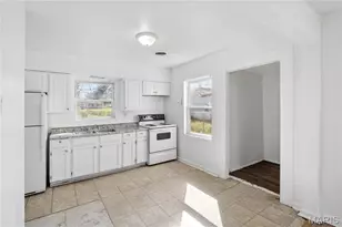 1238 Maple Ave, Saint Louis, MO 63138 - Photo 8