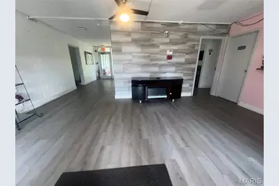 2754 Bacon Street, Saint Louis, MO 63106 - Photo 2