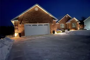 270 Gala Dr, Hannibal, MO 63401 - Photo 2