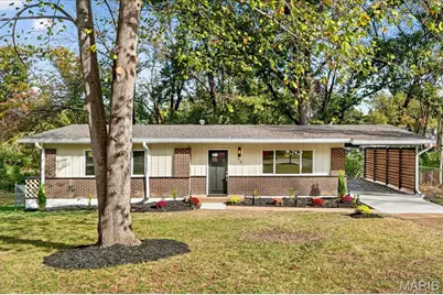 44 Riviera Court, Saint Louis, MO 63146 - Photo 1