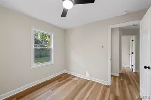 6870 Foxcroft Dr, Saint Louis, MO 63123 - Photo 18