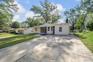 6870 Foxcroft Dr, Saint Louis, MO 63123 - Photo 36