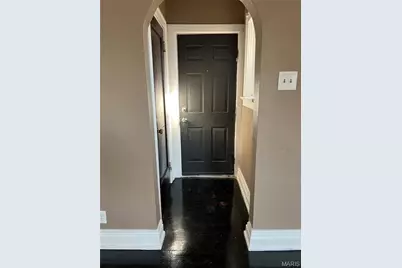 6331 Windham Avenue, Saint Louis, MO 63120 - Photo 2