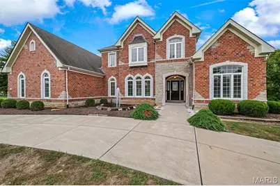327 Chasselle Lane, Saint Louis, MO 63141 - Photo 2