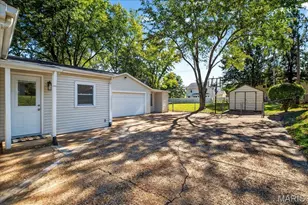 277 Ramsey Ln, Ballwin, MO 63021 - Photo 24