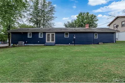 413 Marys Drive, Louisiana, MO 63353 - Photo 2