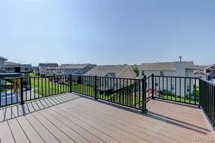 2025 Maryland Oaks Cir, Maryland Heights, MO 63146 - Photo 2