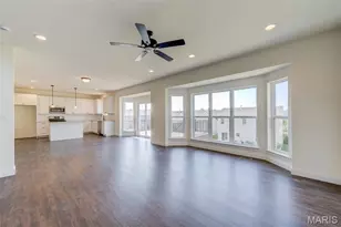 2025 Maryland Oaks Cir, Maryland Heights, MO 63146 - Photo 12