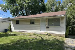 151 Brigadoon Cir, Saint Louis, MO 63137 - Photo 2