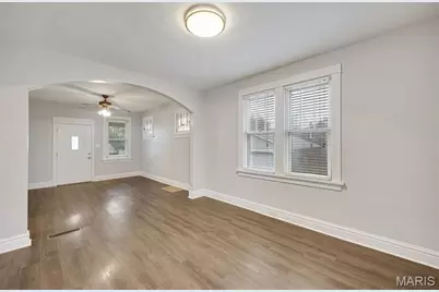 7320 Eugene Avenue, Saint Louis, MO 63116 - Photo 12