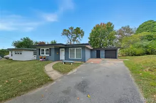 1415 St Jean St, Florissant, MO 63031 - Photo 2