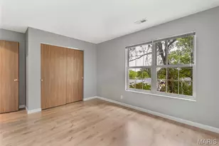 10903 Village Grove Dr, Saint Louis, MO 63123 - Photo 16