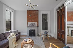 1725 Oregon Pl, Saint Louis, MO 63104 - Photo 8