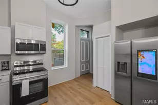 1725 Oregon Pl, Saint Louis, MO 63104 - Photo 18