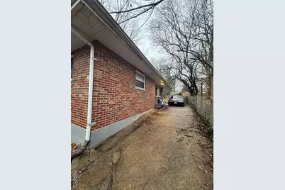 243 Chambers Road, Saint Louis, MO 63137 - Photo 2
