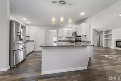 919 Locksley Manor Drive, Lake Saint Louis, MO 63367 - Photo 12