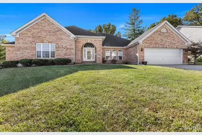 919 Locksley Manor Drive, Lake Saint Louis, MO 63367 - Photo 1