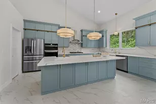 4513 Du Bourg Ln, Saint Louis, MO 63128 - Photo 12