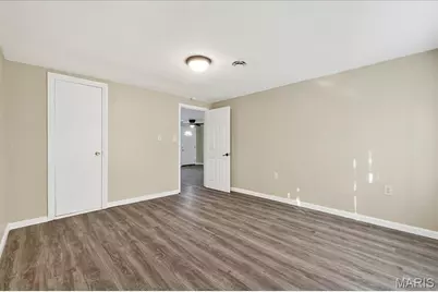8022 Joel Avenue, Saint Louis, MO 63123 - Photo 14
