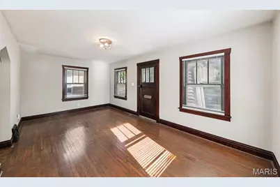 5203 Dewey Avenue, Saint Louis, MO 63116 - Photo 6