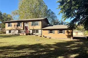 1927 Owens Ave, Hannibal, MO 63401 - Photo 2