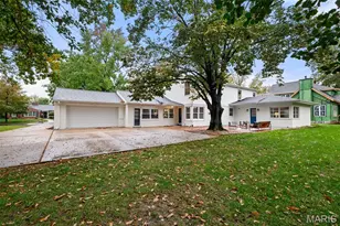 9015 Greenridge Dr, Richmond Heights, MO 63117 - Photo 26