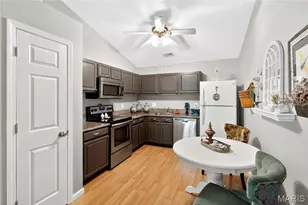 7501 Triwoods Dr, Shrewsbury, MO 63119 - Photo 8