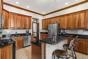 2429 McNair Ave, Saint Louis, MO 63104 - Photo 8