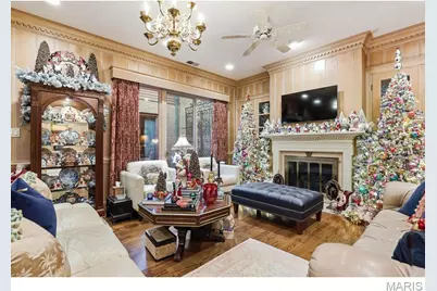 11 Chatfield Place Road, Creve Coeur, MO 63141 - Photo 4