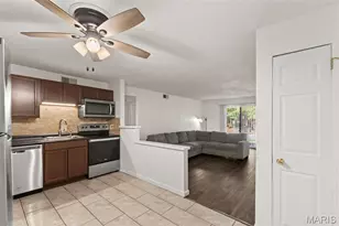 2804 Blackforest Dr, Saint Louis, MO 63129 - Photo 8