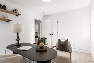 1529 Moore Pl, University City, MO 63130 - Photo 20