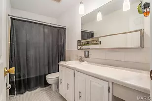 6787 Lesli Mari Ct, Florissant, MO 63033 - Photo 12