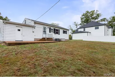 108 Hillsdale Drive, Ballwin, MO 63011 - Photo 30