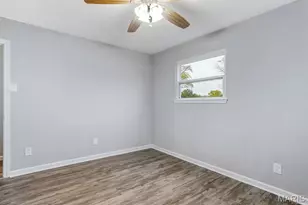 108 Hillsdale Dr, Ballwin, MO 63011 - Photo 20