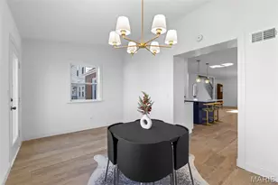 6409 Sutherland Ave, Saint Louis, MO 63109 - Photo 10