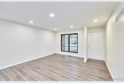 2675 Victron Drive, Mehlville, MO 63129 - Photo 4