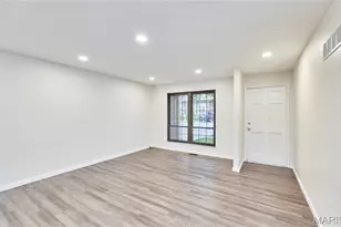 2675 Victron Dr, Mehlville, MO 63129 - Photo 4