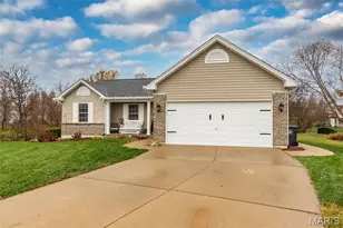 2837 Grand Slam Dr, O'Fallon, MO 63366 - Photo 2
