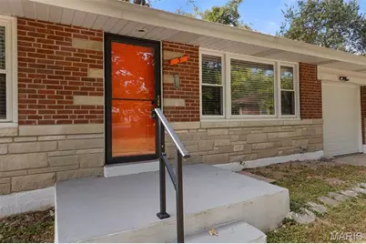 5 Forest Home Court, Bellefontaine Neighbors, MO 63137 - Photo 2