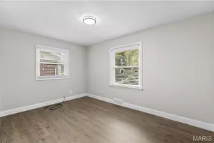 5 Forest Home Ct, Bellefontaine Neighbors, MO 63137 - Photo 14