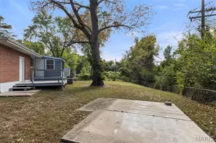 5 Forest Home Ct, Bellefontaine Neighbors, MO 63137 - Photo 24