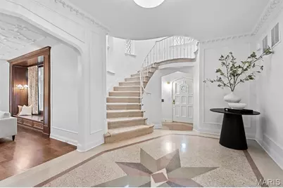 61 Lake Forest Drive, Saint Louis, MO 63117 - Photo 2