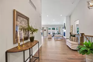 9404 Gates Manor Ct, Sunset Hills, MO 63126 - Photo 2