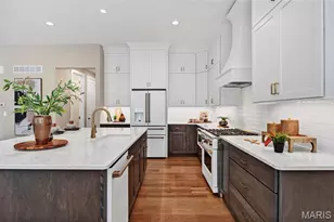 9411 Gates Manor Ct, Sunset Hills, MO 63126 - Photo 10