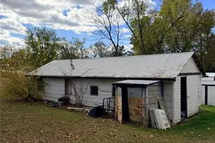 307 Benson St, Fredericktown, MO 63645 - Photo 2