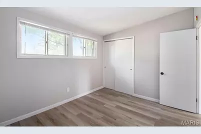 13 Bayberry Lane, Florissant, MO 63033 - Photo 12