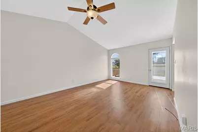 1021 Arlington Way, Warrenton, MO 63383 - Photo 8