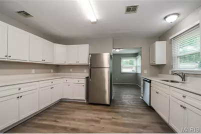 4917 Rainford Court, Saint John, MO 63128 - Photo 6