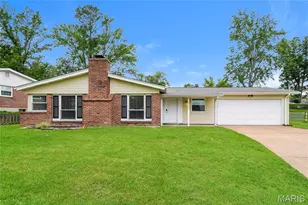 4917 Rainford Ct, Saint John, MO 63128 - Photo 2