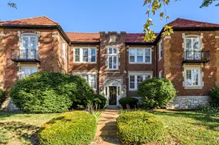 7331 Forsyth Blvd, University City, MO 63105 - Photo 1